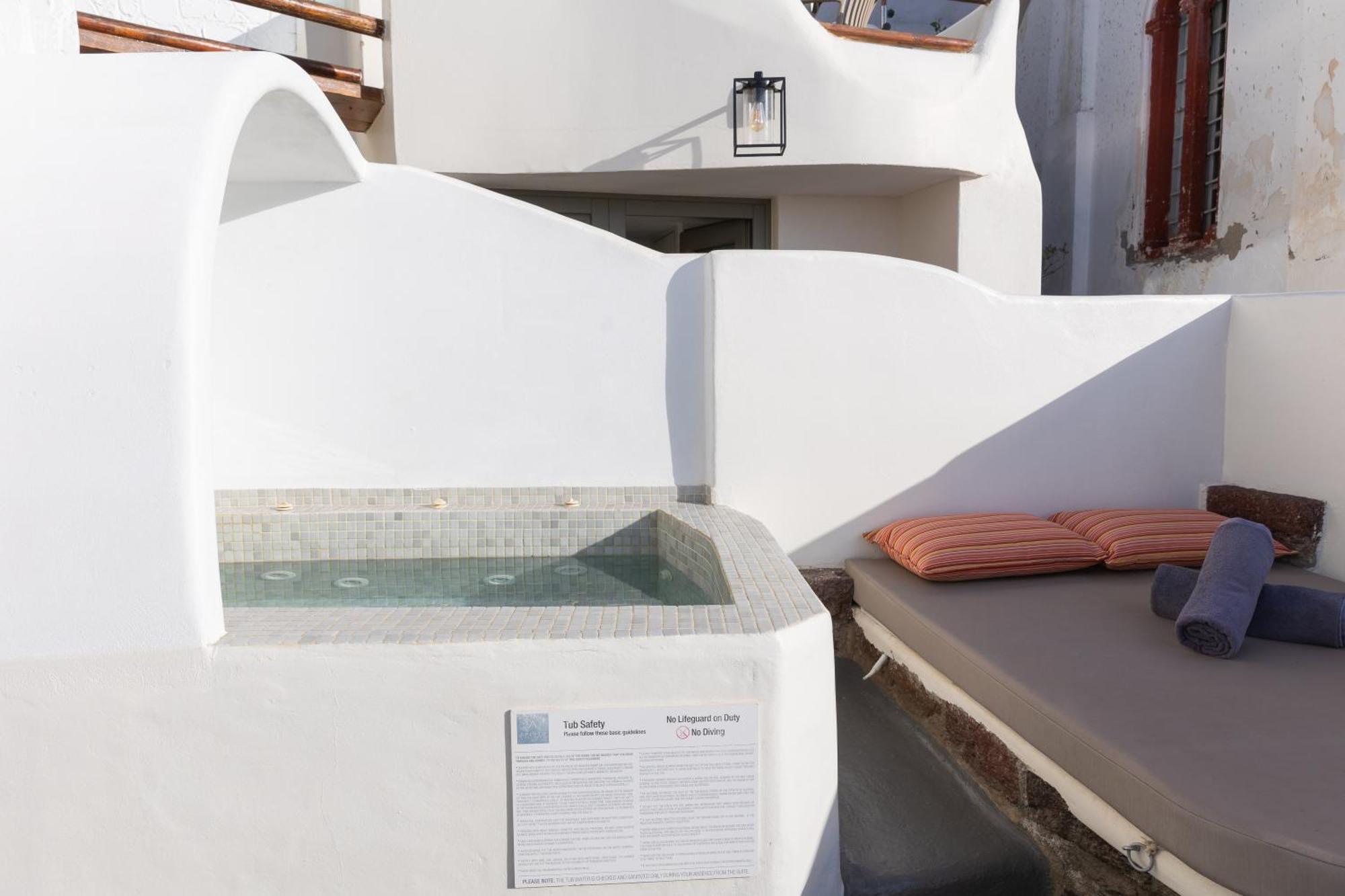 Aperto Suites - Adults Only Fira  Exteriér fotografie